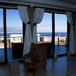 4 Bedroom Luxury Home With View Of The Ocean And Table Mountain