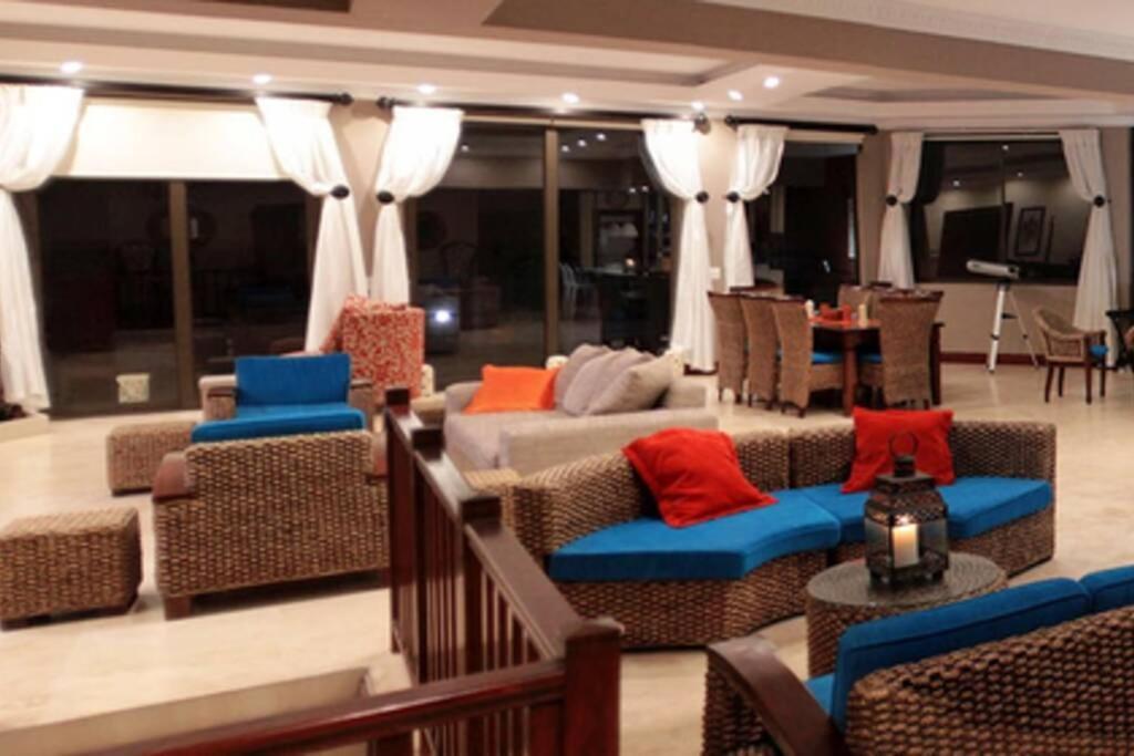 4 Bedroom Luxury With View Of The Ocean And Table Mountain *